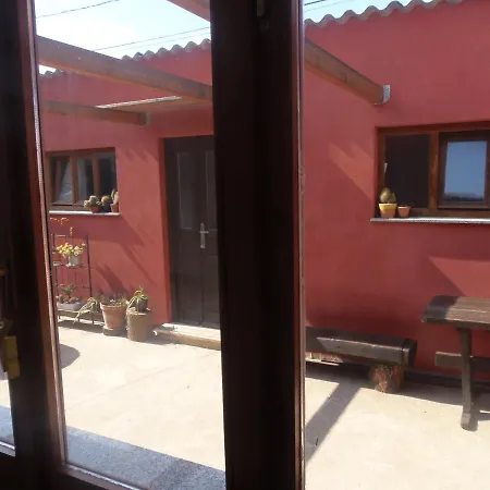 House With A Parking Space - 13024 פולה